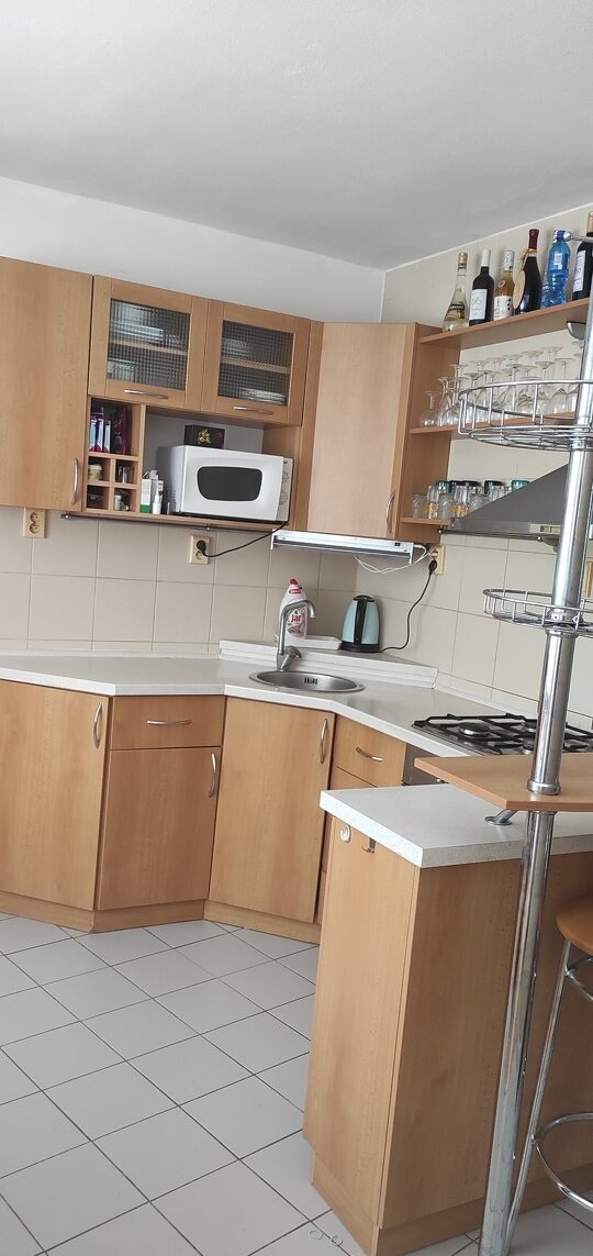 Na predaj 3 izbový byt prerobený na 4 izbový v Seredi.
