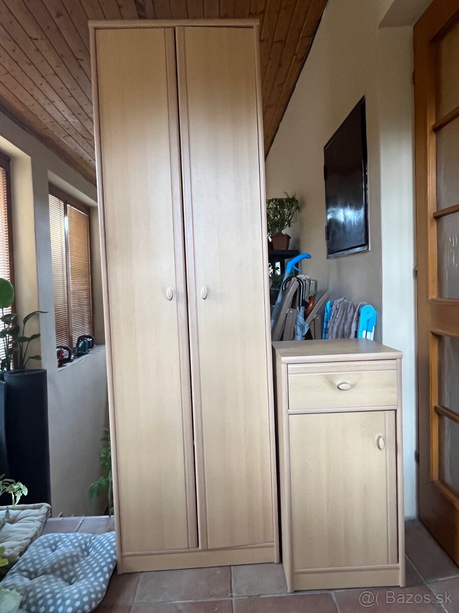 Skriňa na topánky a menšia na drobnosti