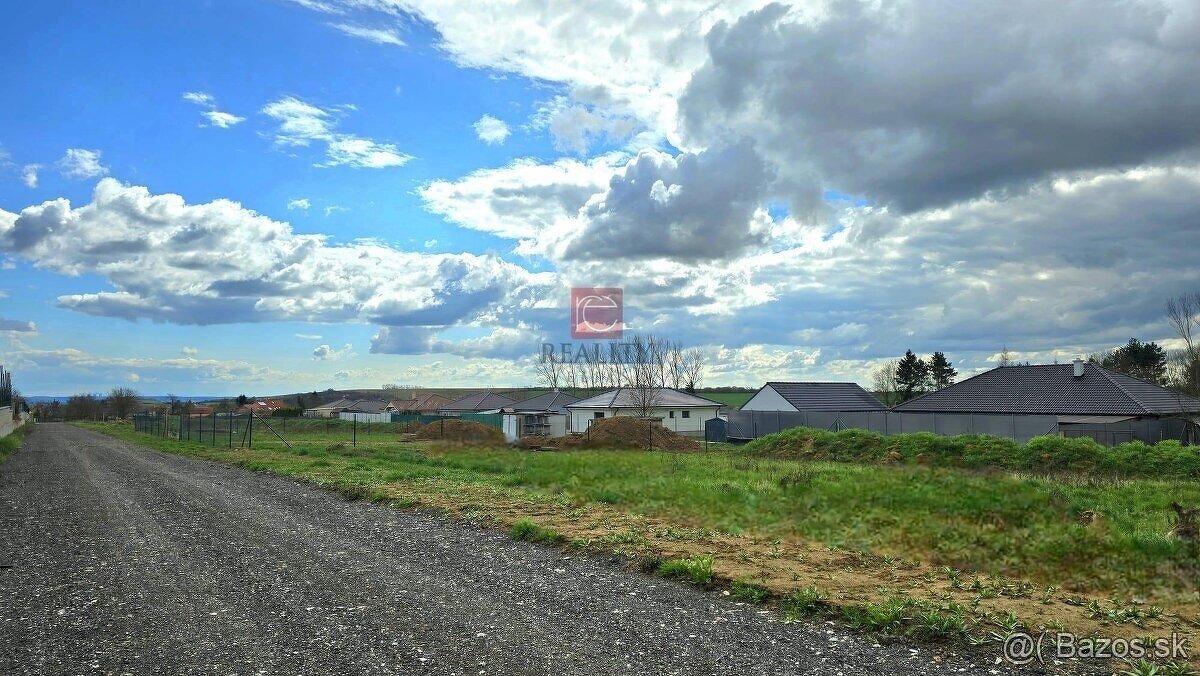 NA PREDAJ stavebný pozemok, Jelenec