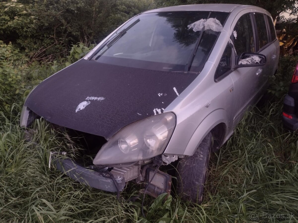 Predám Opel Zafira B 1.9 CDTI Na Náhradné diely