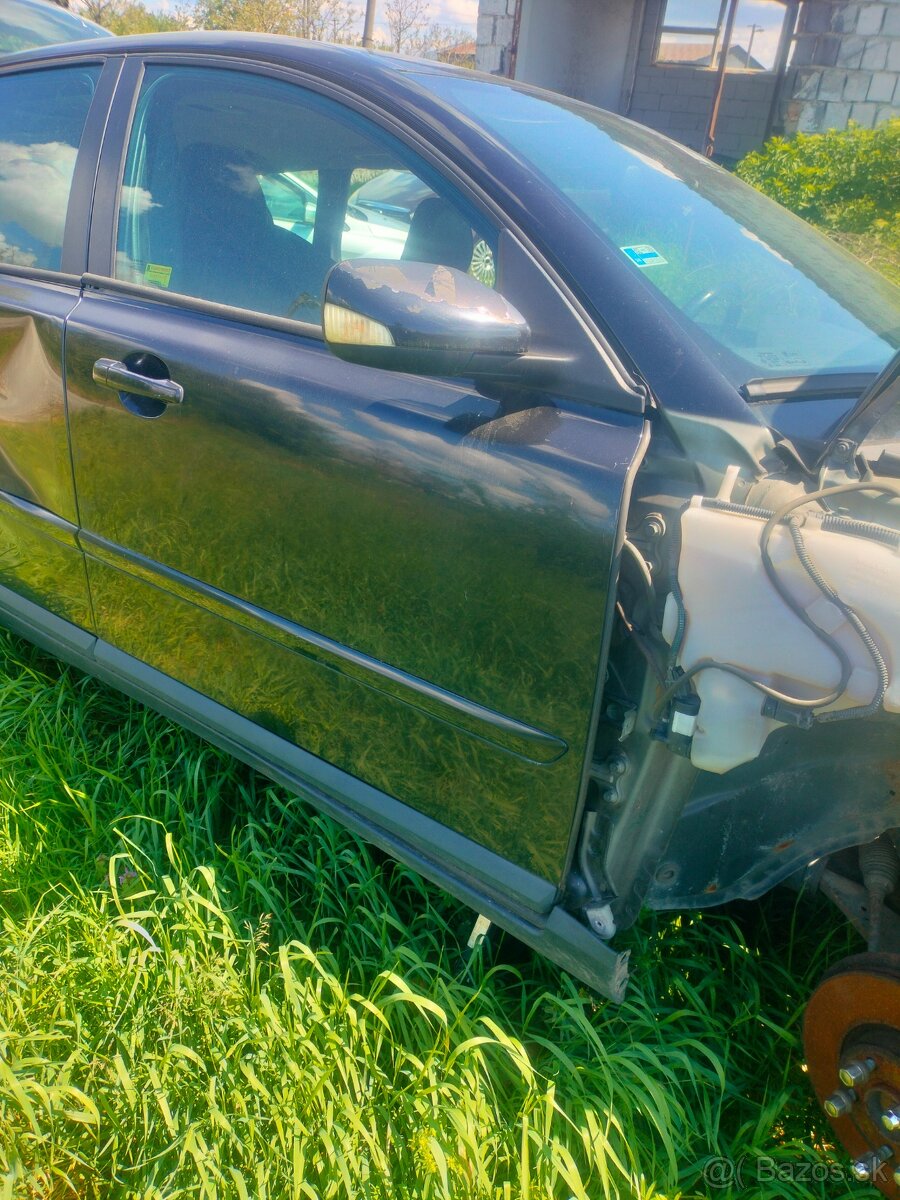 Predám dvere na Volvo V50 combi