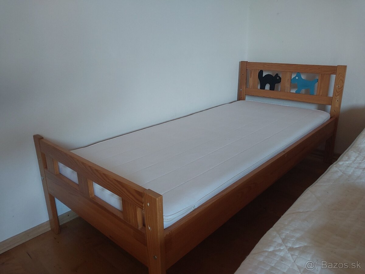 Predám peknú detskú posteľ, ako nová.
