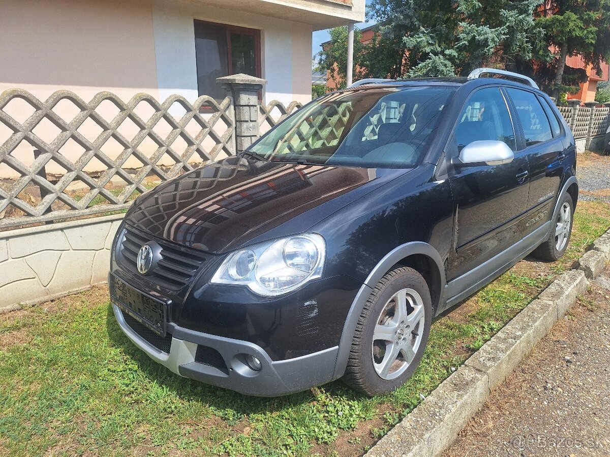 VW POLO CROSS 1,9TDI 74 KW KLÍMA VYHRIEVANÉ SEDADLÁ