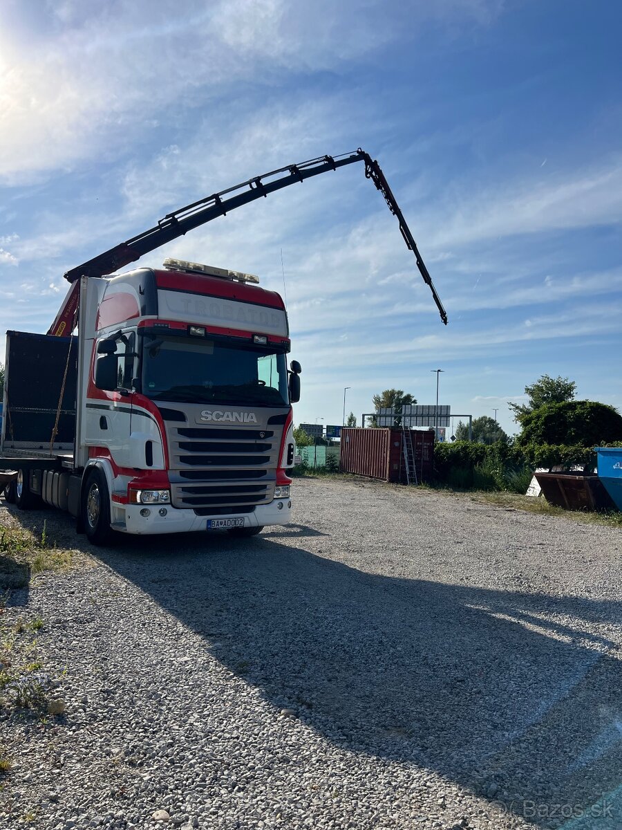 Autodoprava s hydraulickou rukou
