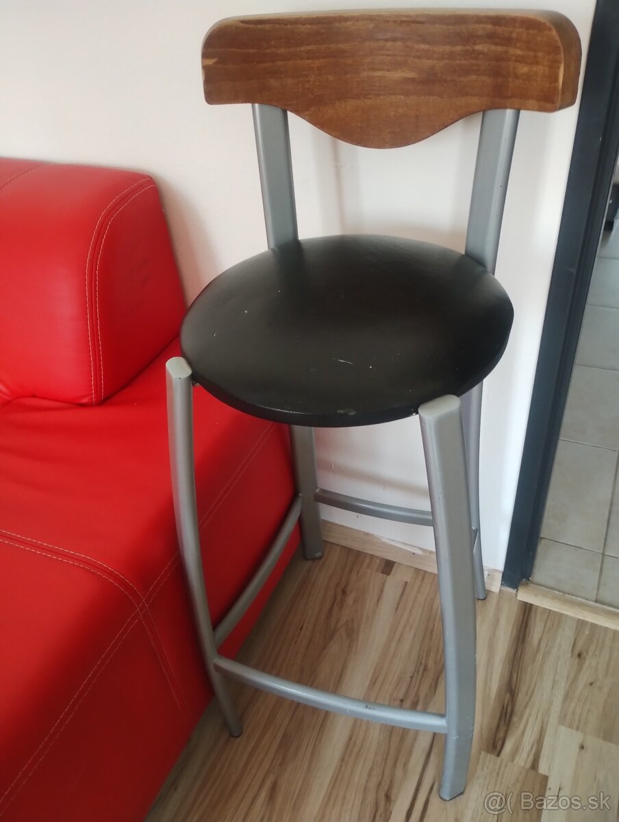 Vysoké  barové stoličky