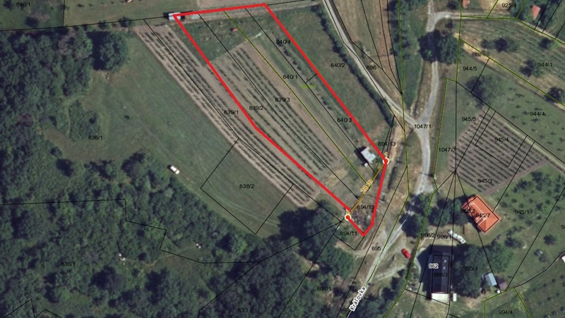 Veľký pozemok v obci Rybník - časť Kráľovka o výmere 3097 m2