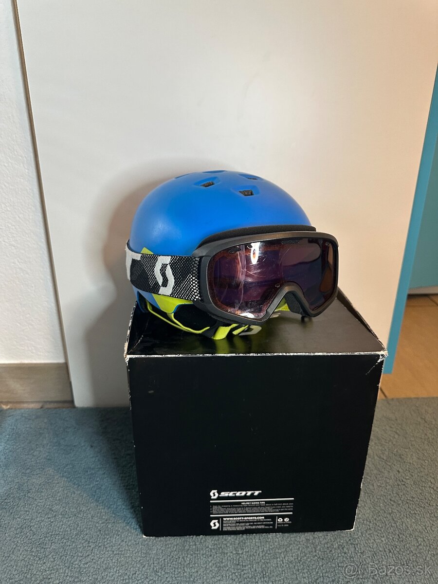 Lyžiarska prilba a lyžiarske okuliare Scott