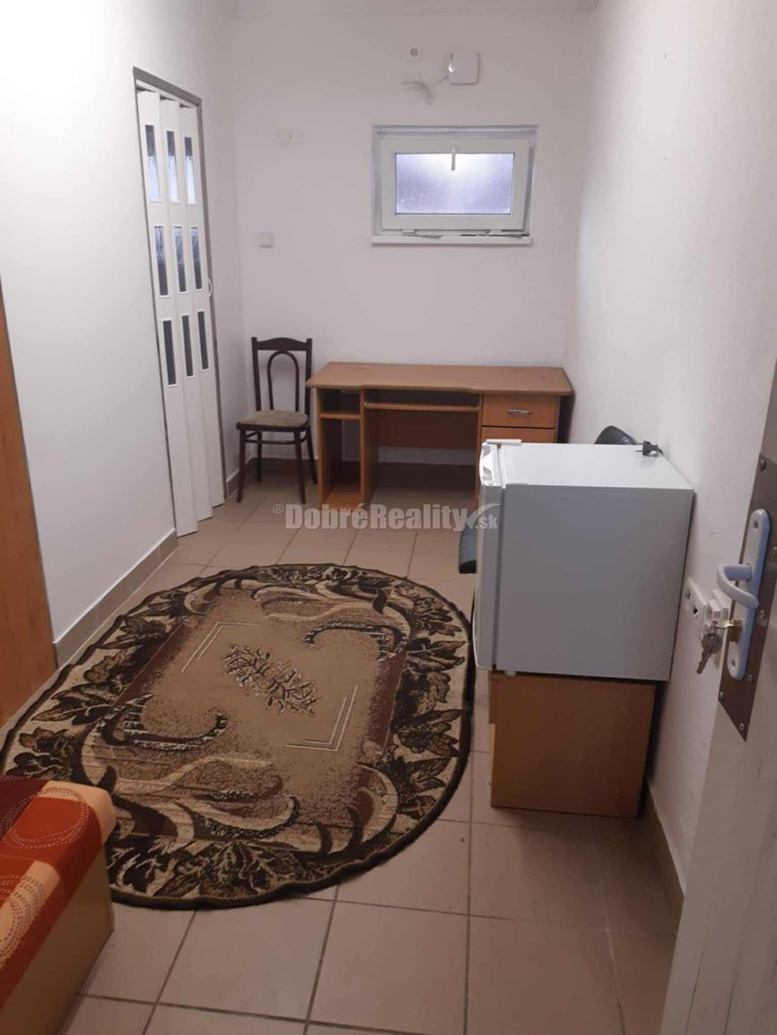 Dobré reality- IZBA na prenájom pre 1 osobu + záhrada za dom