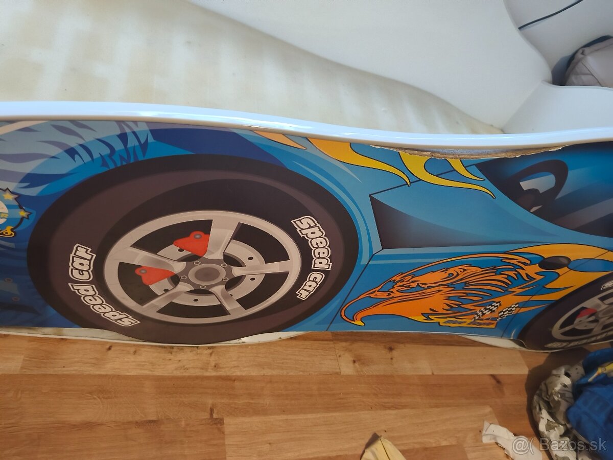 Detská posteľ auto