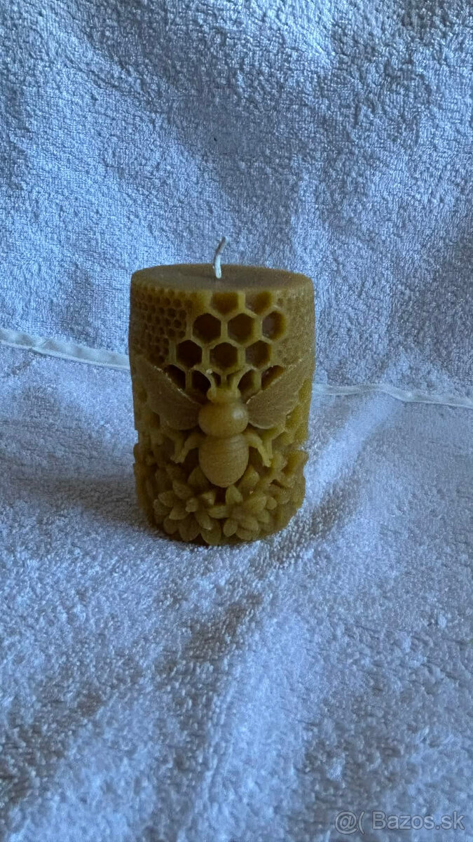 sviečky z včelieho vosku