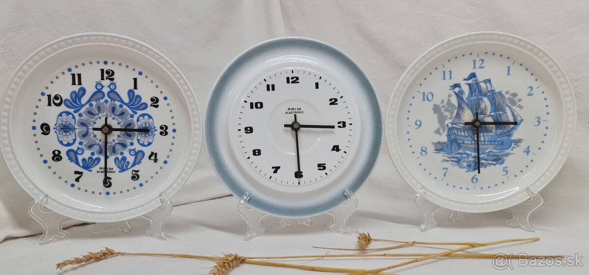 Nástenné hodiny Ditmar Urbach Czechoslovakia