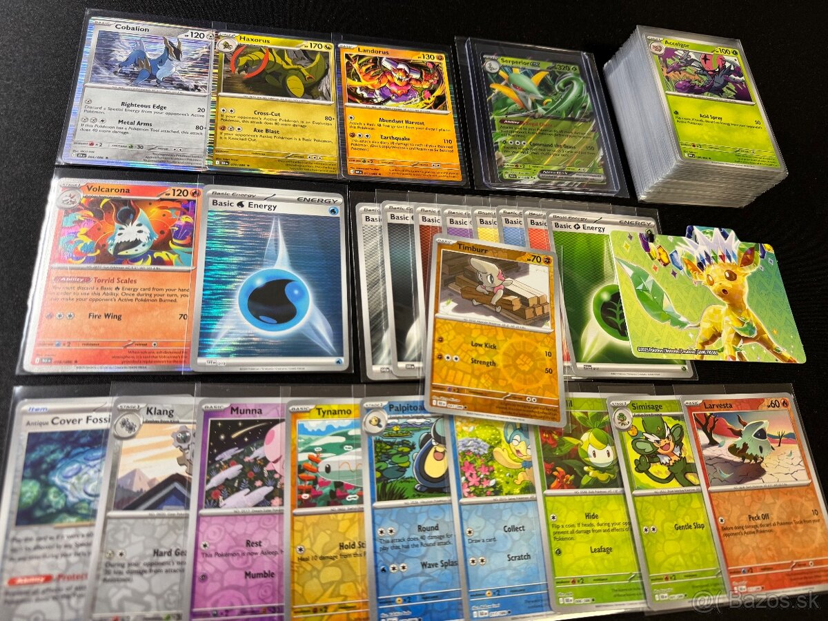 Pokemón MEGA balík (B): 100ks kariet v obaloch s EX + darček