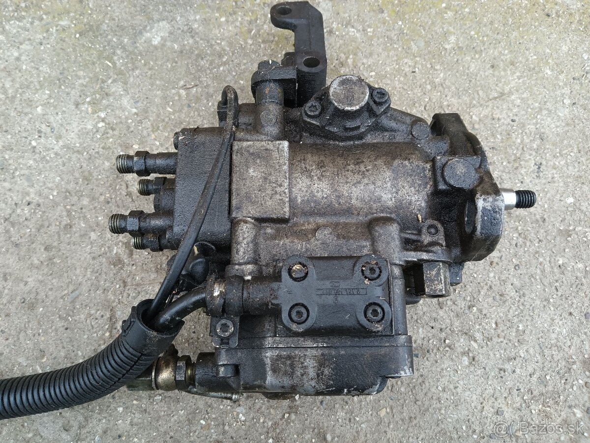 Predám naftové čerpadlo 2,7tdi