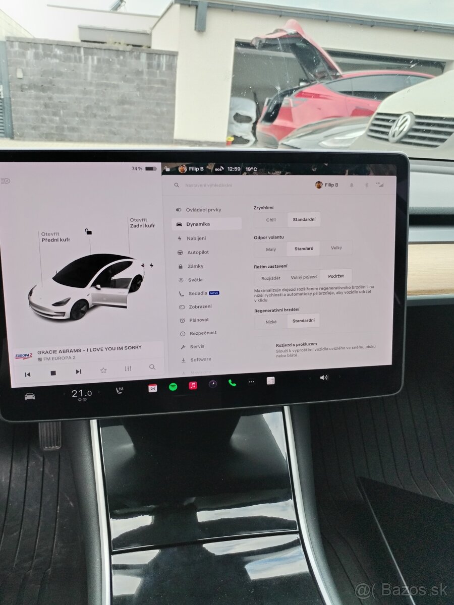 Hlavný displej Tesla model 3/Y