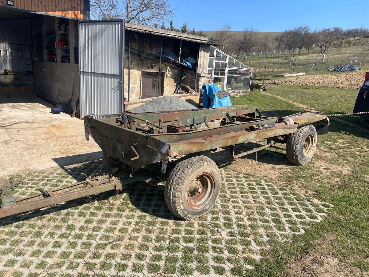 Podvozok na vlecku, fekal , cisterna