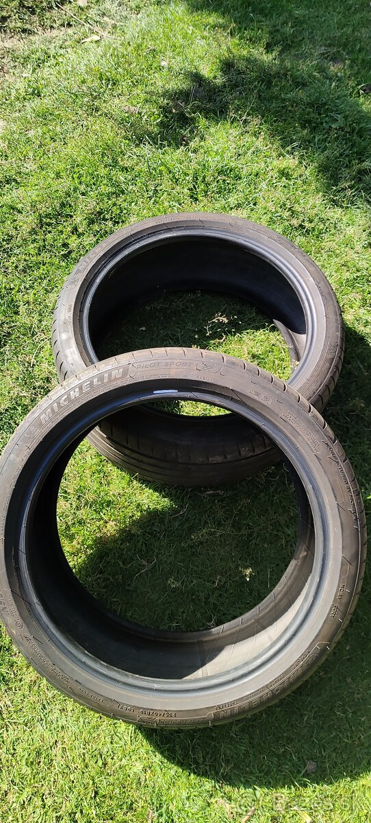 Letné pneu 235/40 R19