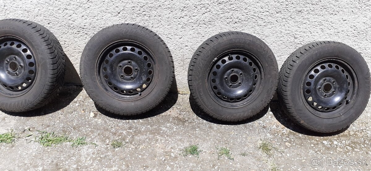 Predám zimaky 195/65 R15