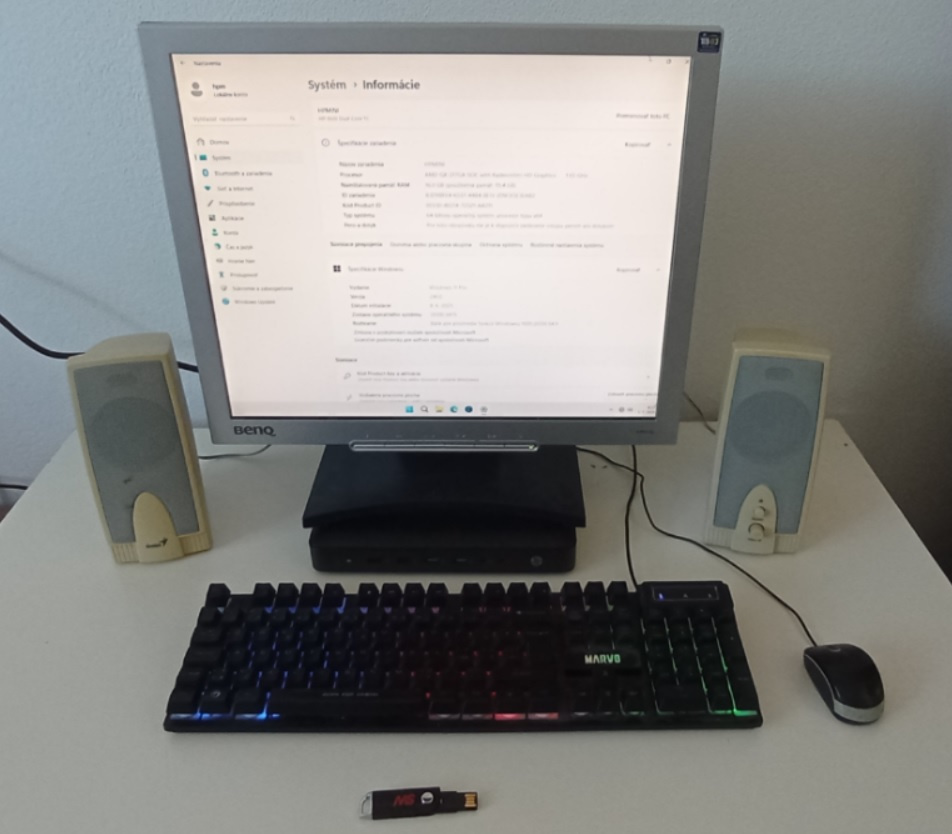 PC SET zostava s Windows 11, podsvietená klávesnica,usbflash