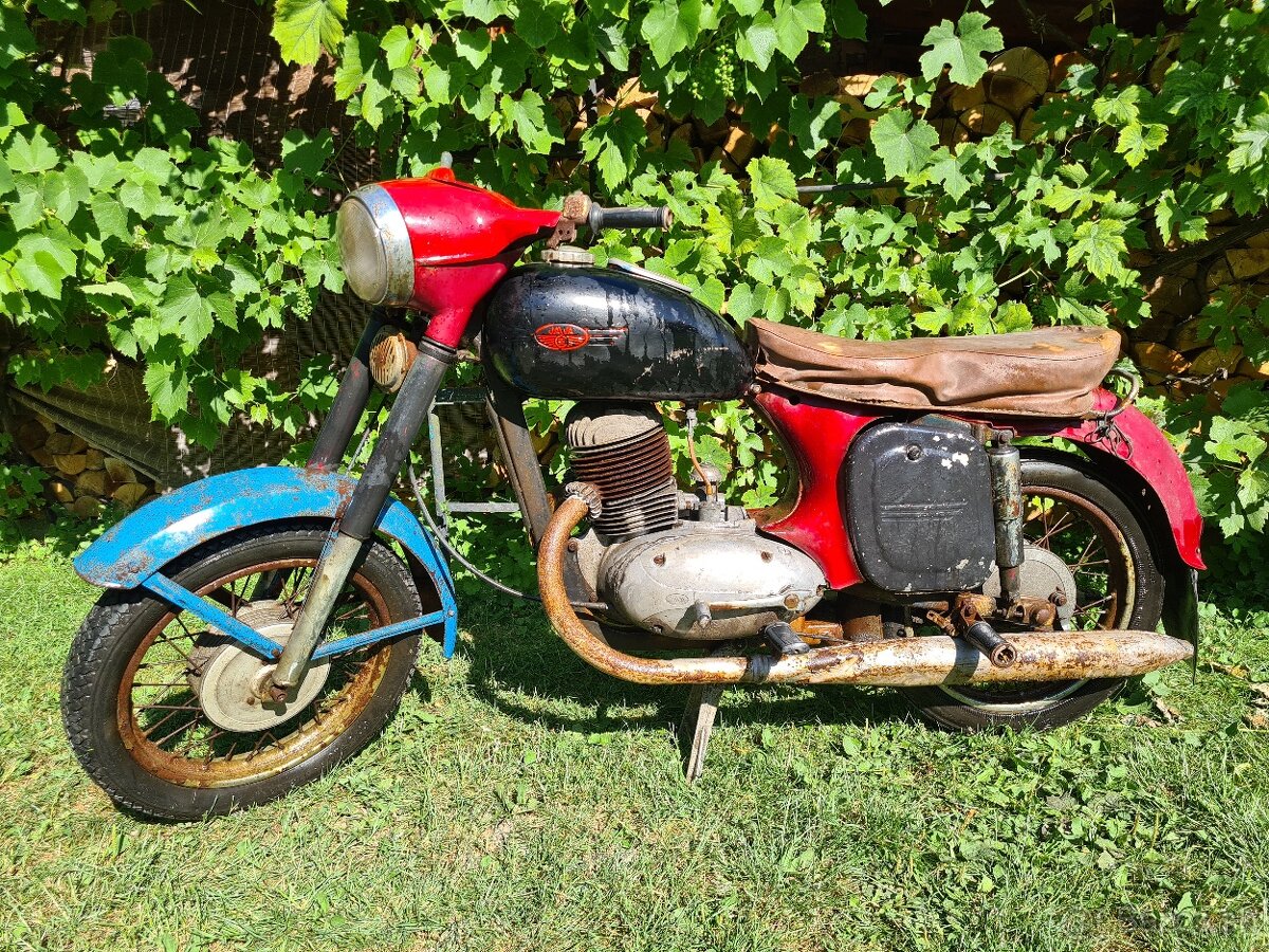 Jawa 250/353 kyvacka