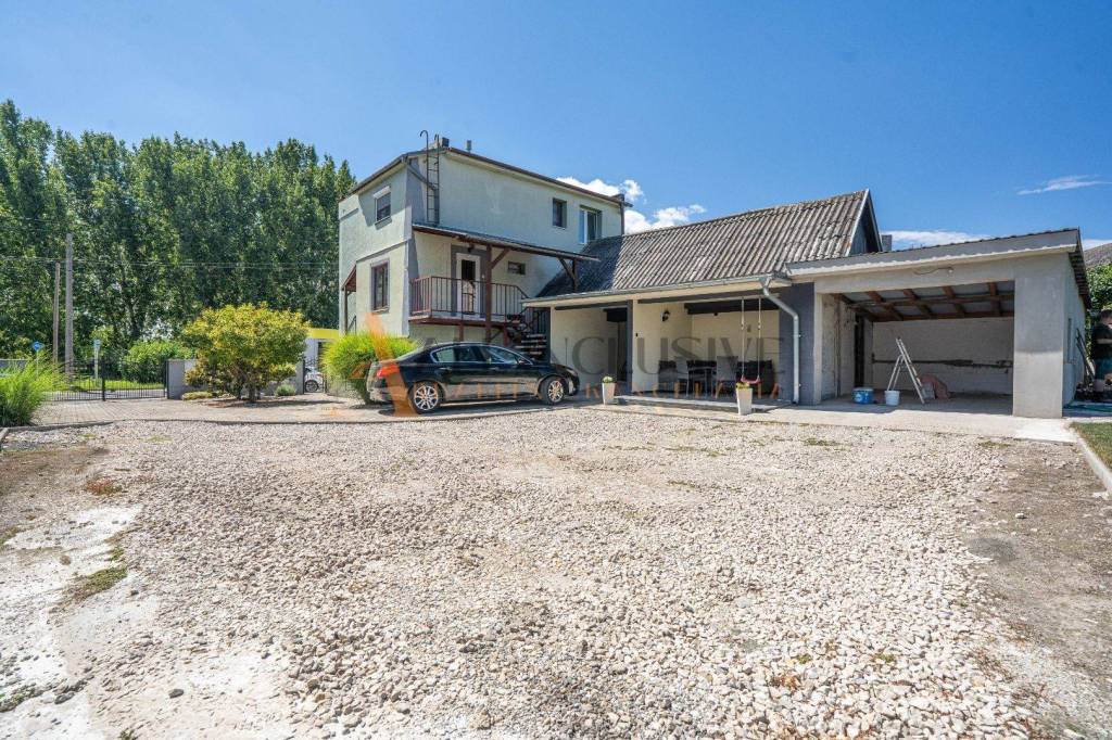 ALL INCLUSIVE | NA PREDAJ 4 IZBOVÝ POSCHODOVÝ RODINNÝ DOM,