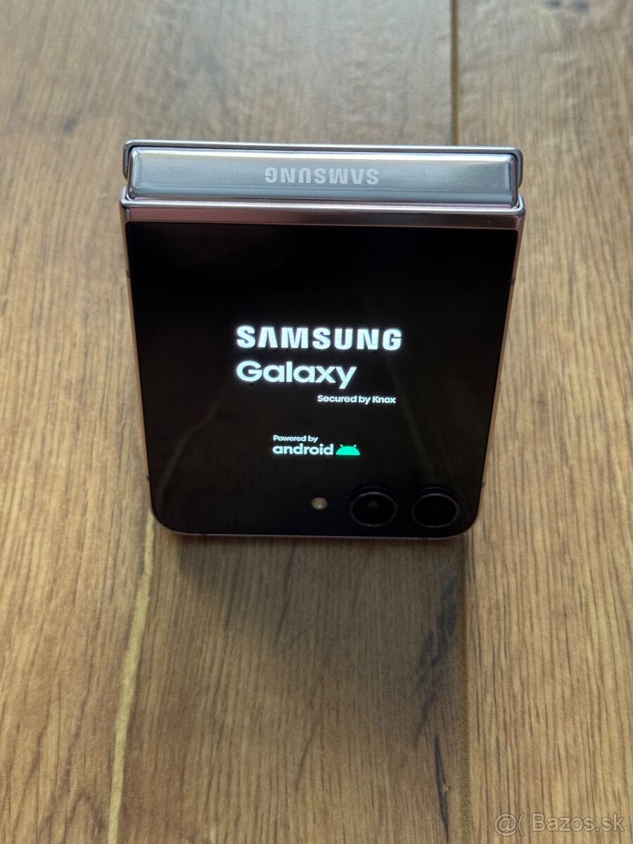 Predám Samsung galaxy Z Flip 5