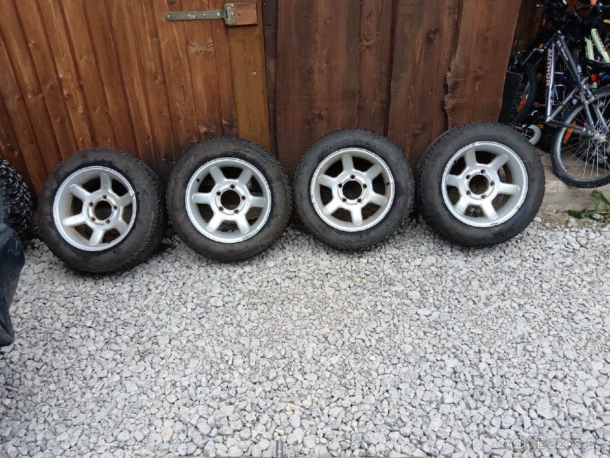 5x139.7 215 65 r16