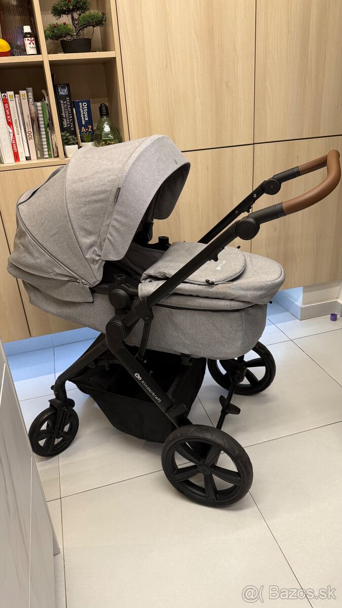 Veľký balík výbavy pre bábätko - kočiar Kinderkraft…