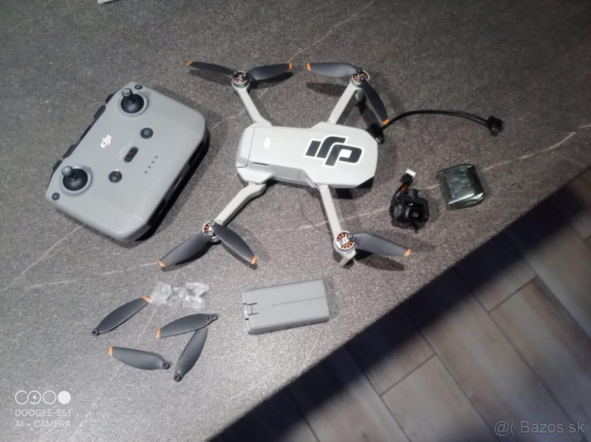 Dron na predaj a aj na suciastky