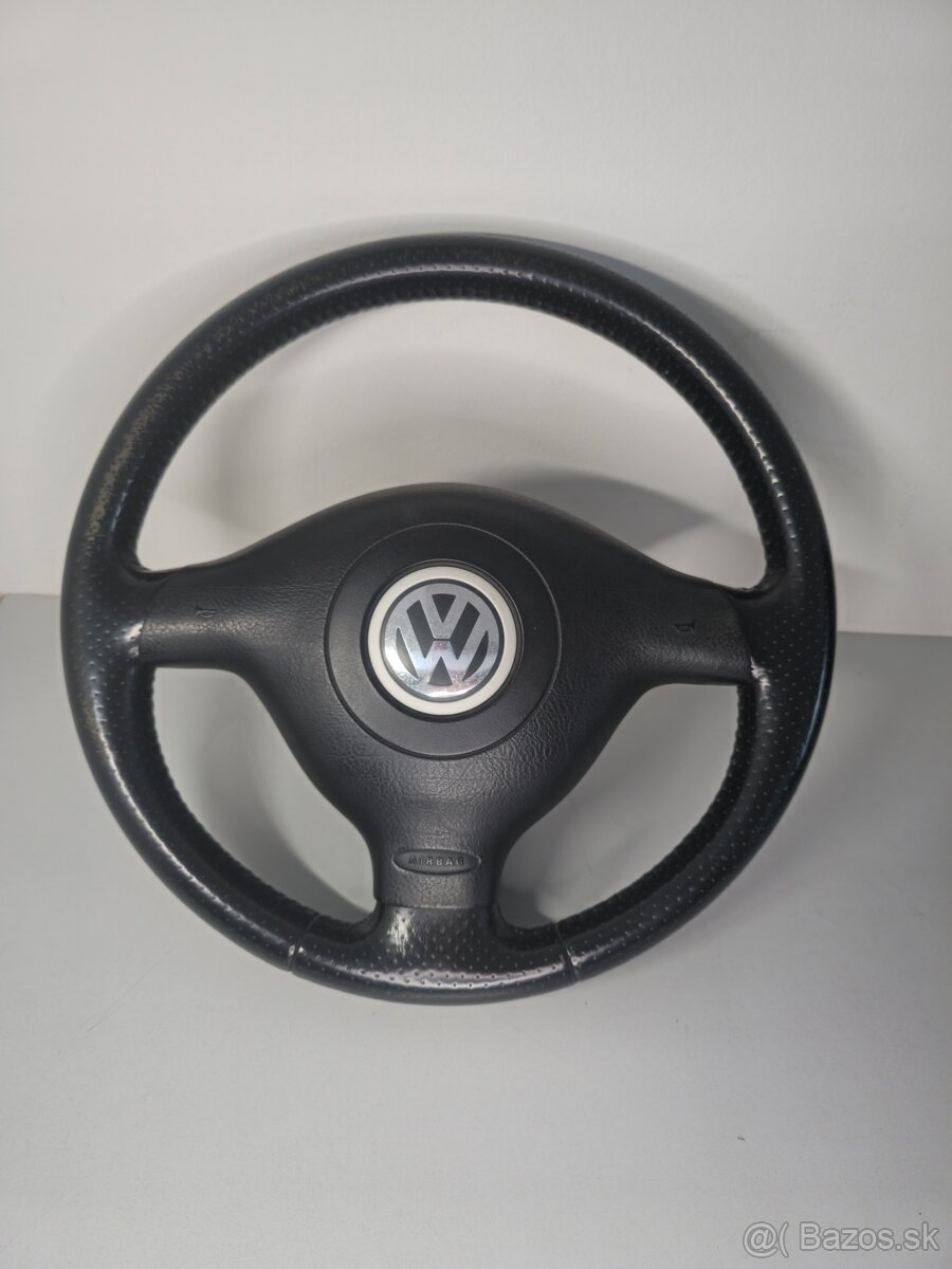 PERFOROVANÝ KOŽENÝ VOLANT golf fabia octavia