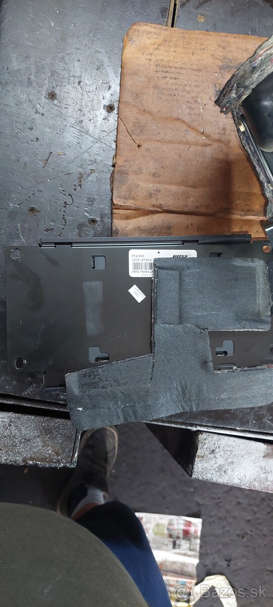 audi A6 C5 subwoofer+zosilovac bose