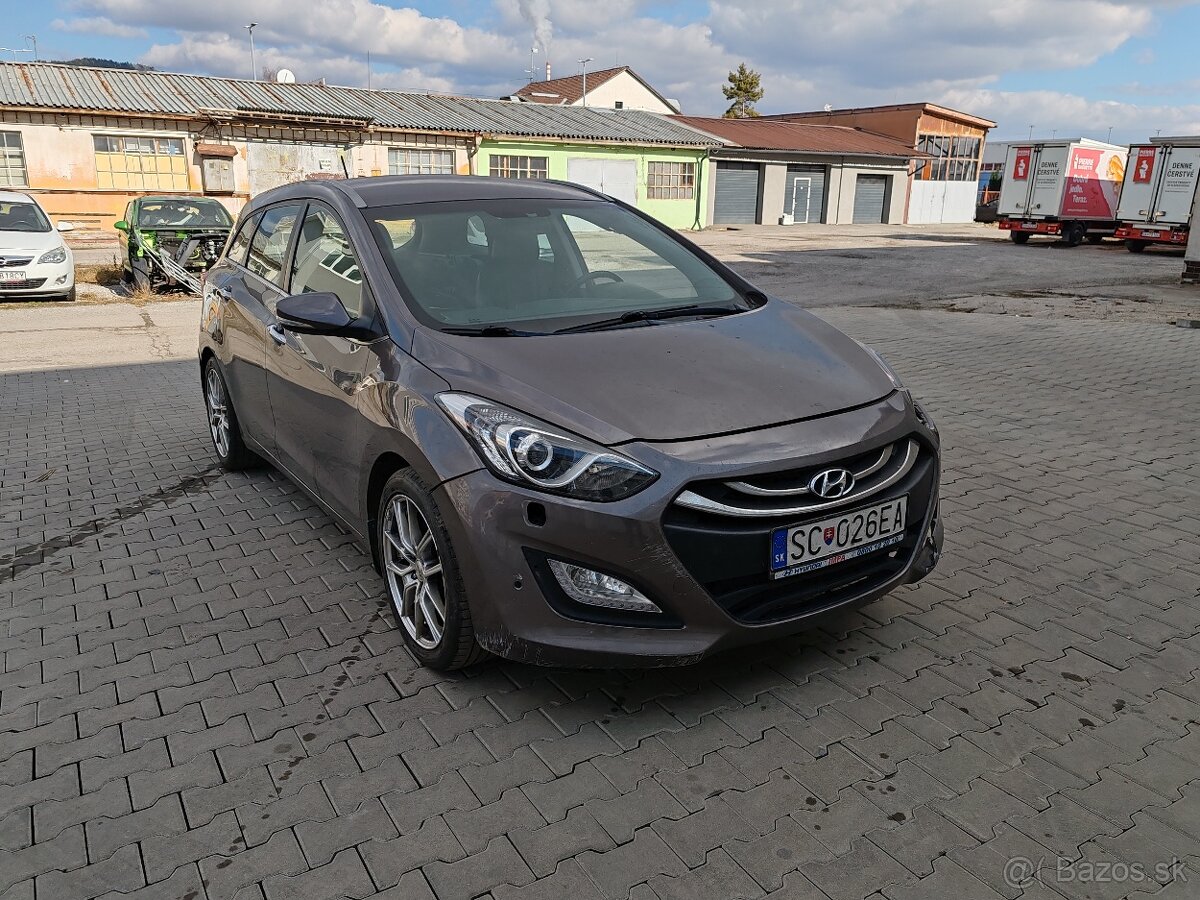 Rozpredám Hyundai i30CW 1.6 GDI 99kw 2013