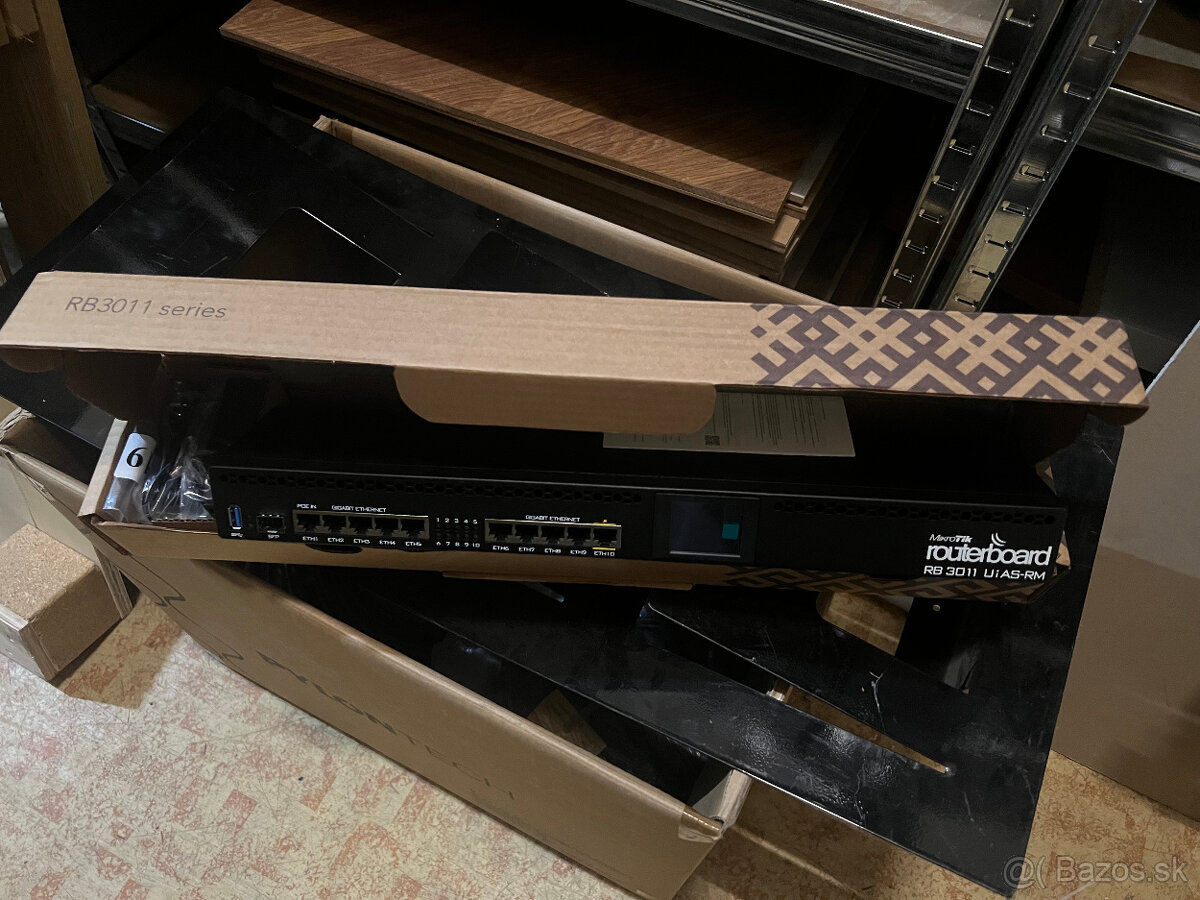 MikroTik RouterBOARD RB3011UiAS-RM