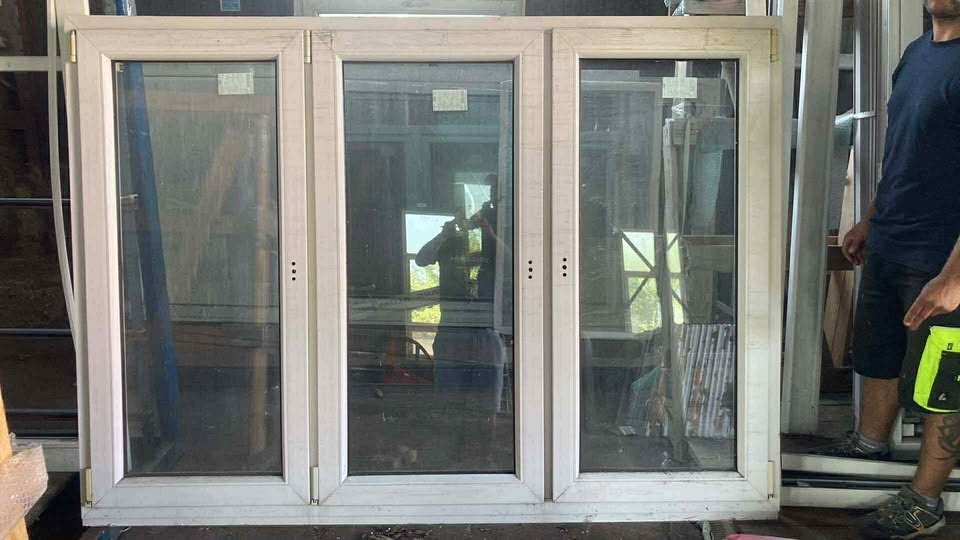 PLASTOVÉ OKNO 2020x1430mm