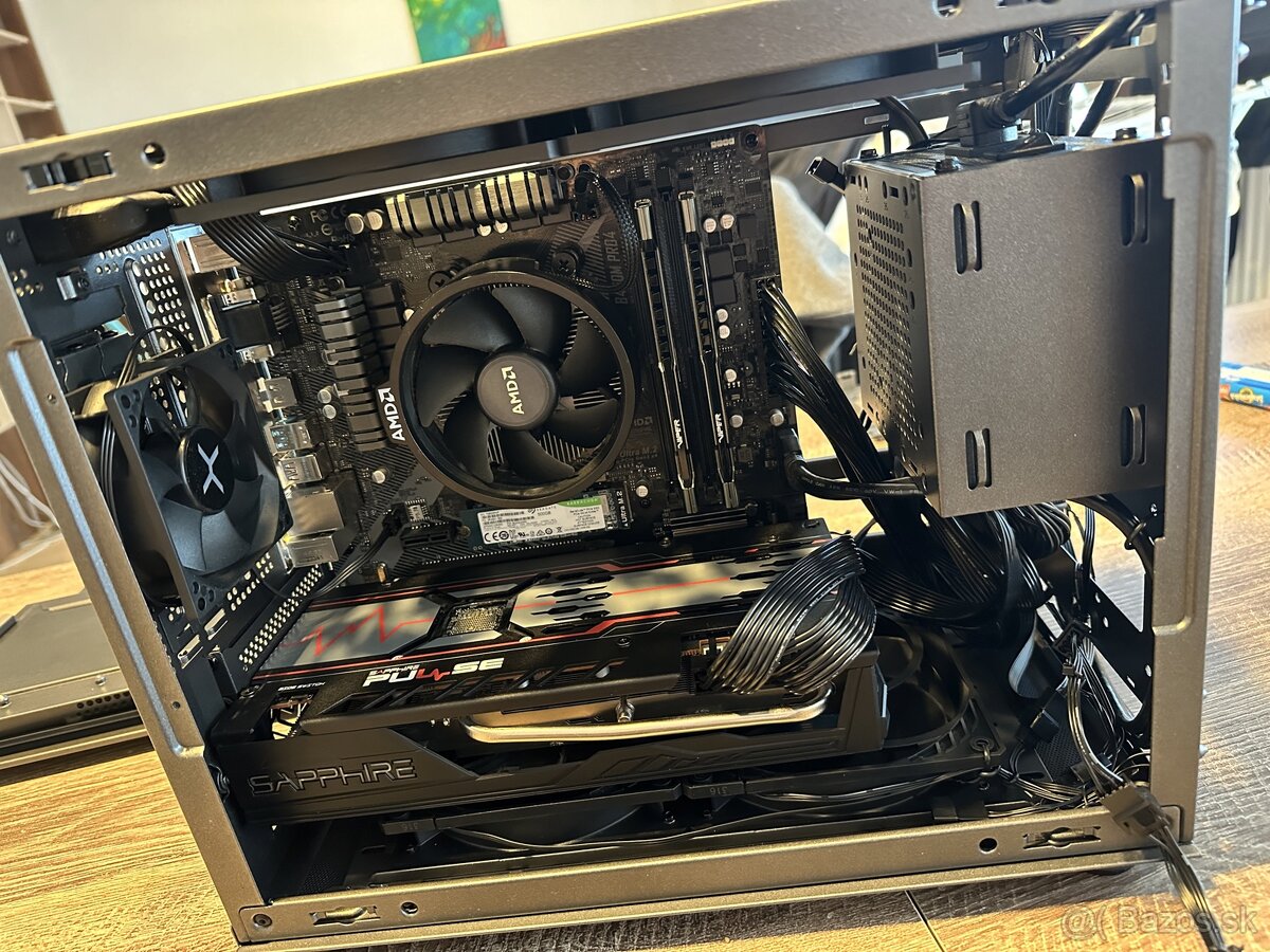 AMD herný PC / Ryzen 5 3600 / RX 5700 / M2 SSD / 16GB ram