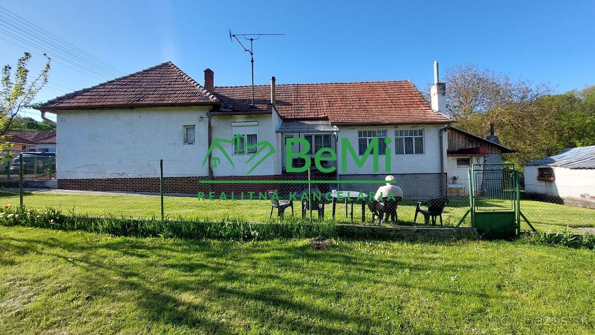 Exkluzívne na predaj rodinný dom v obci Tesáre ID 196-12-LU
