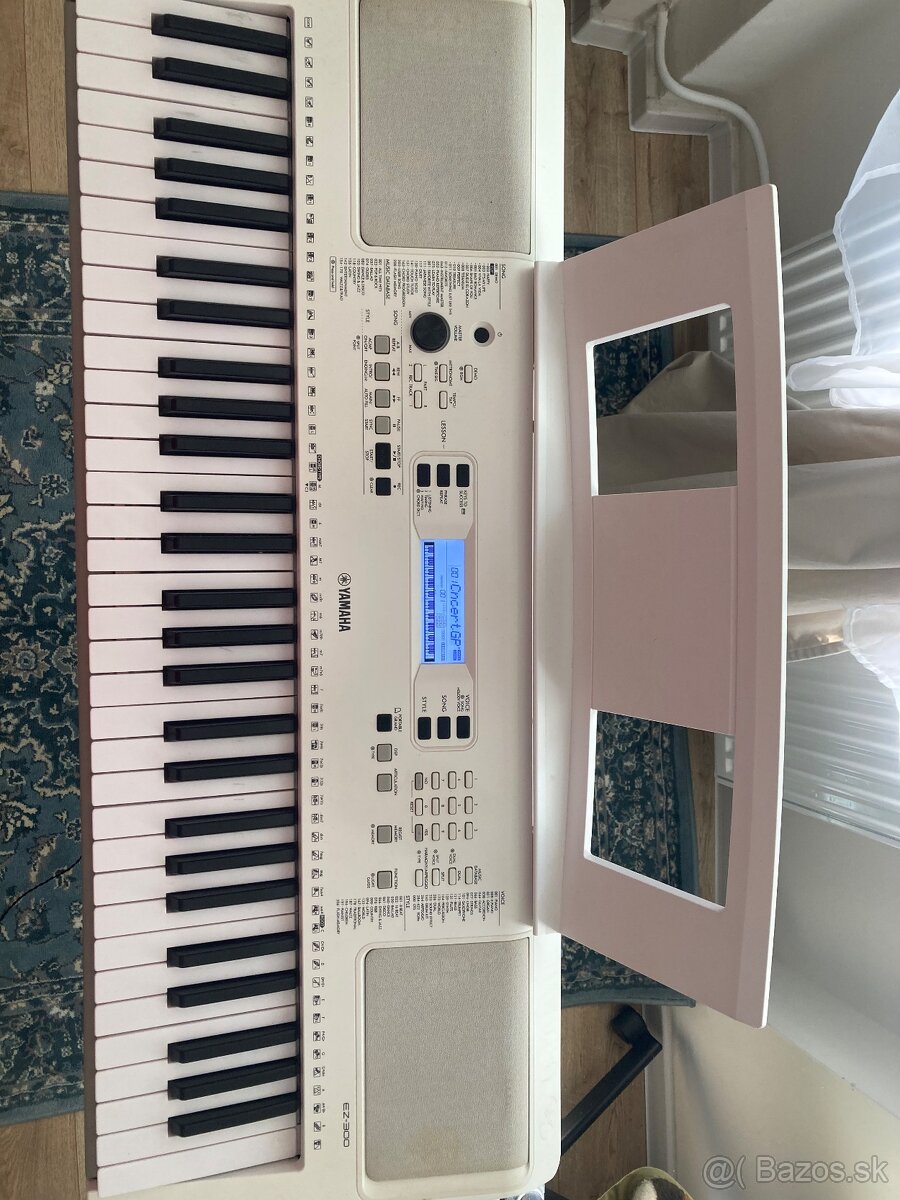 Yamaha ez-300 keyboard syntezátor s dynamikou