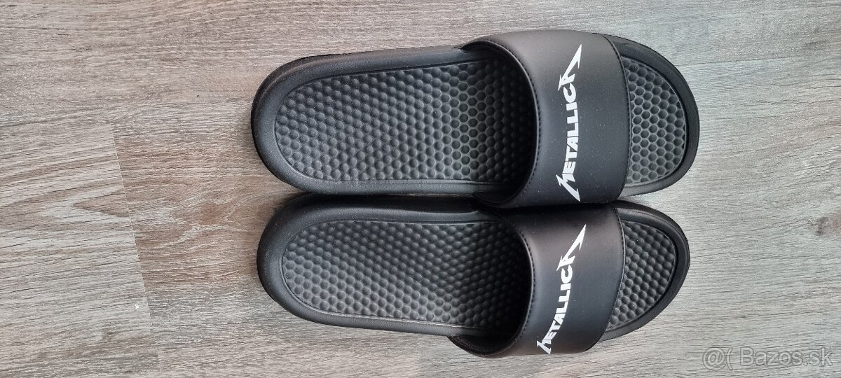Šľapky Metallica