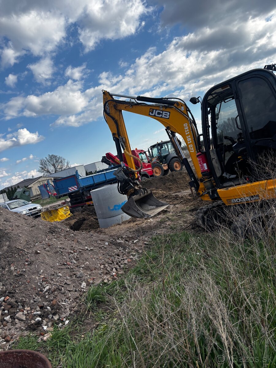 Zemné a výkopové práce – hydraulická ruka, kontajnery, dovoz