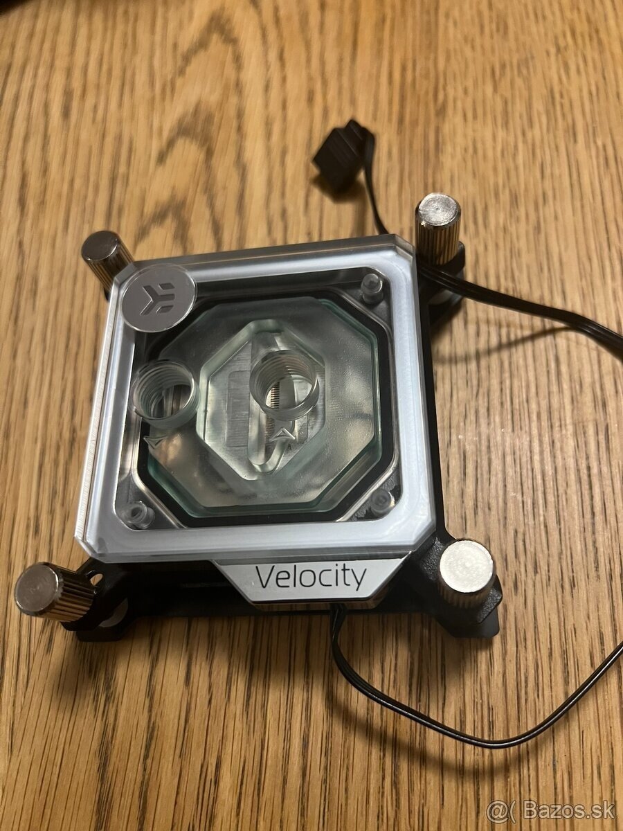 CPU vodny blok EKWB EK-Quantum Velocity D-RGB - Nickel+Plexi