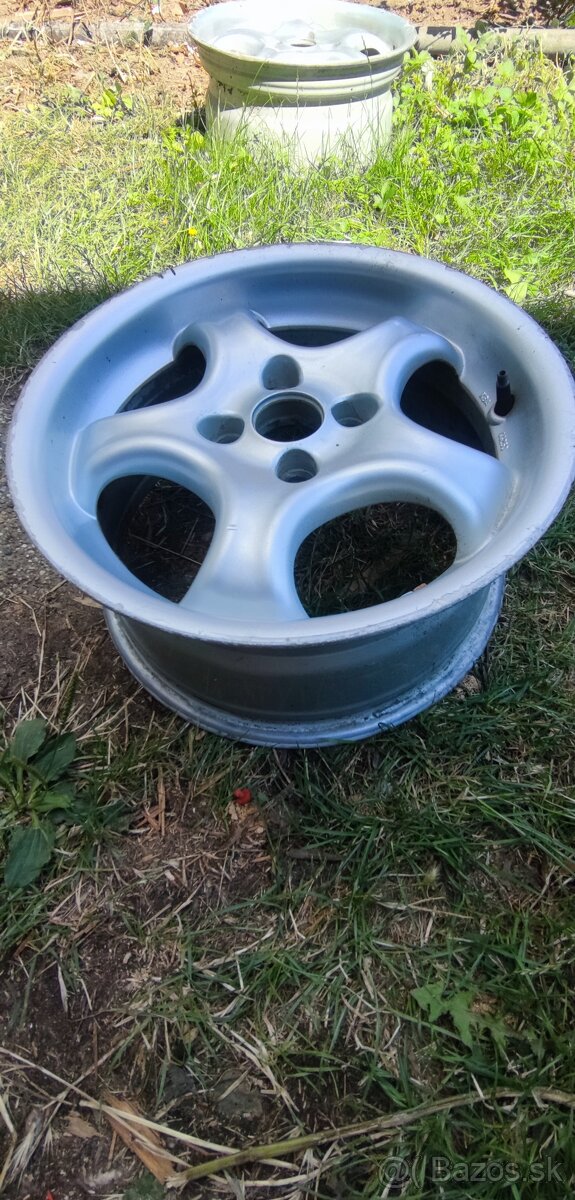 R15 4x100