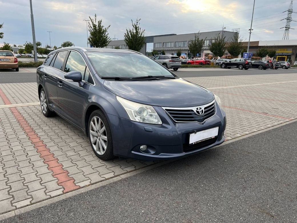 Toyota Avensis 2.2 D-4D 110kw koup. ČR 1. maj.