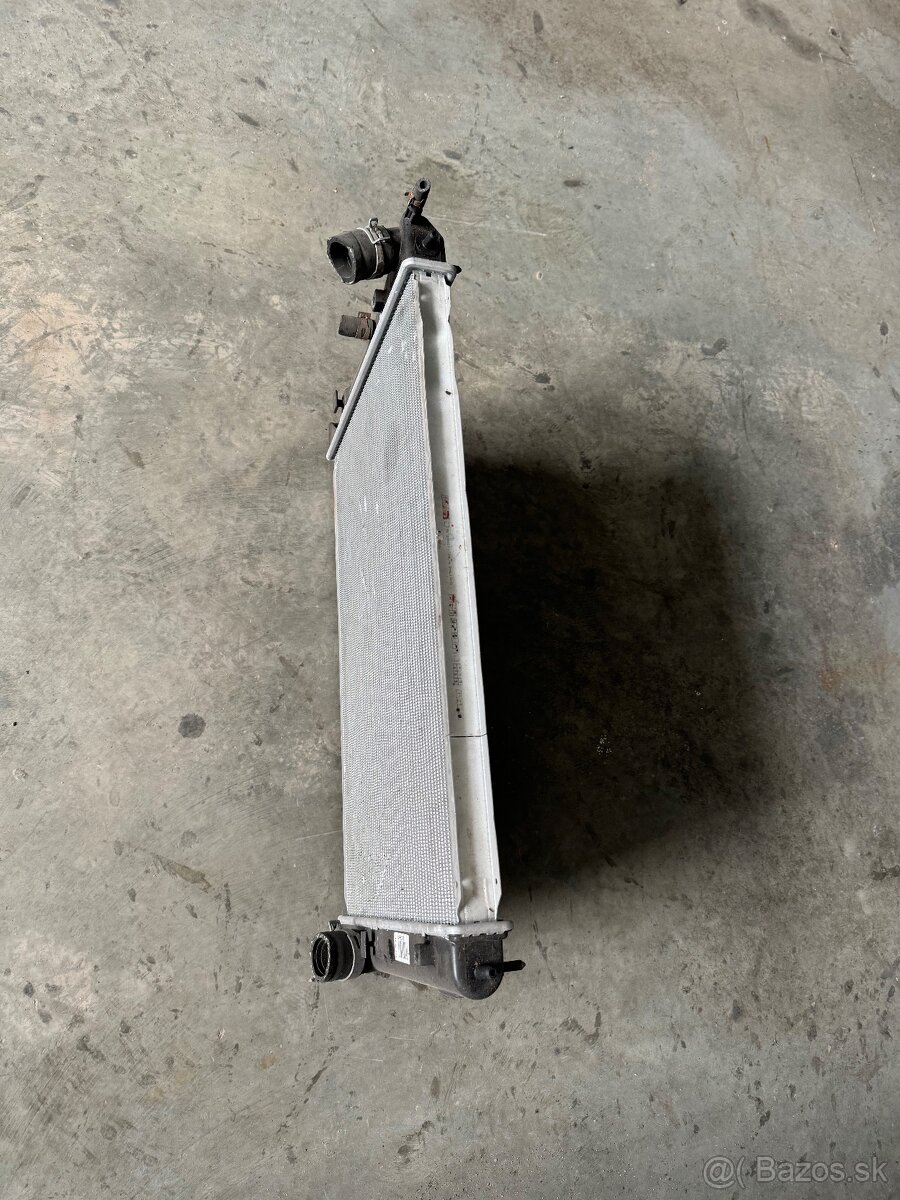 toyota corolla verso - vodný chladič je nový