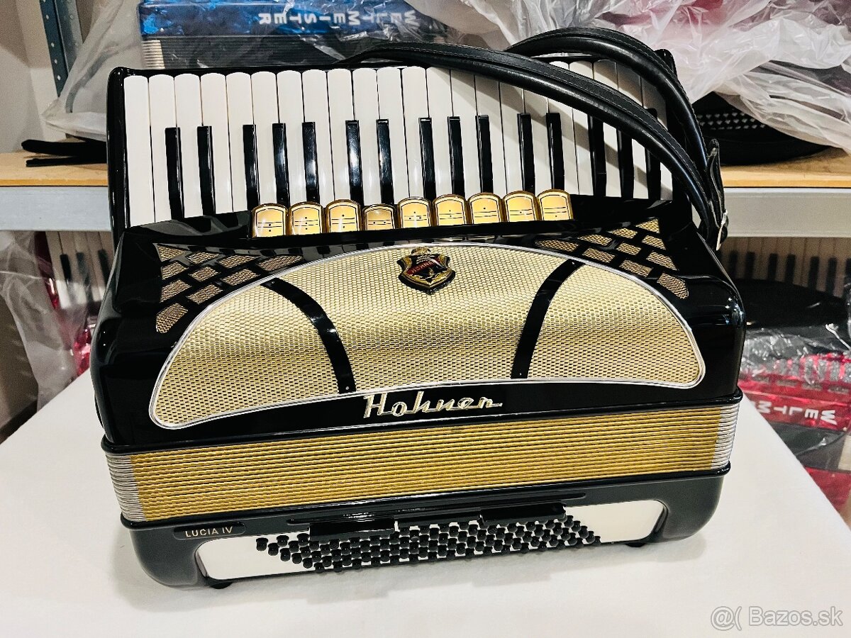 Predám akordeón Hohner Lucia IVP- 96 basový  - používaný v d