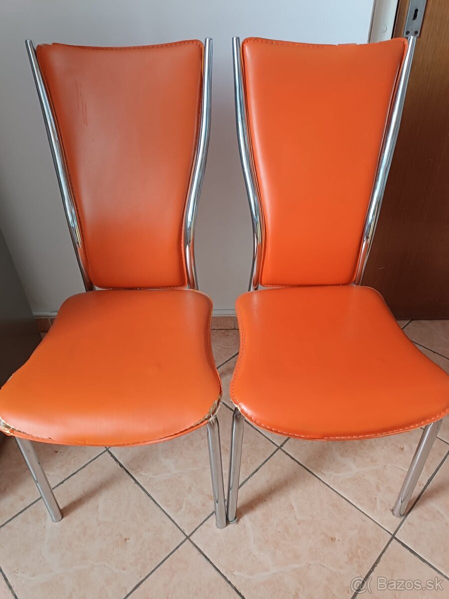 predám kuchynské stoličky