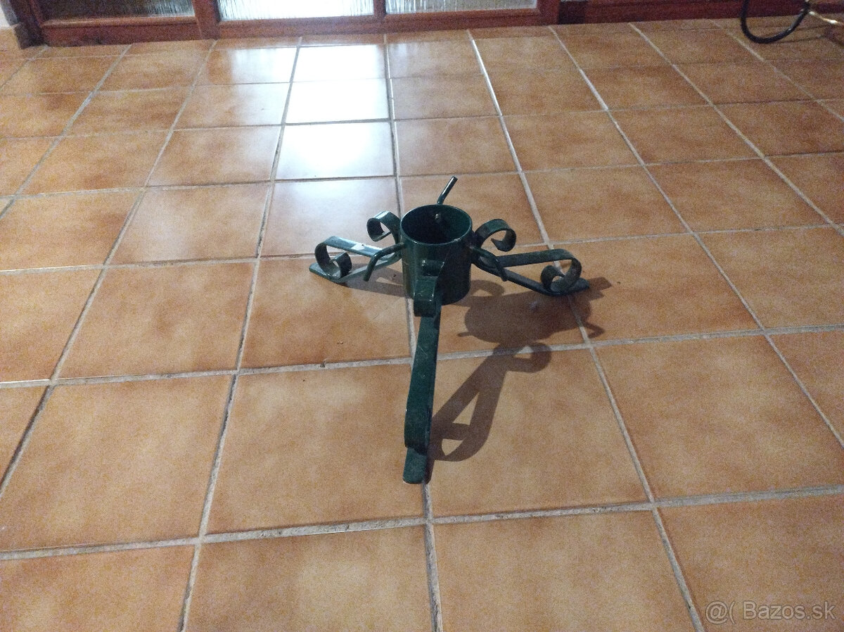 Podstavce pod vianočný stromček
