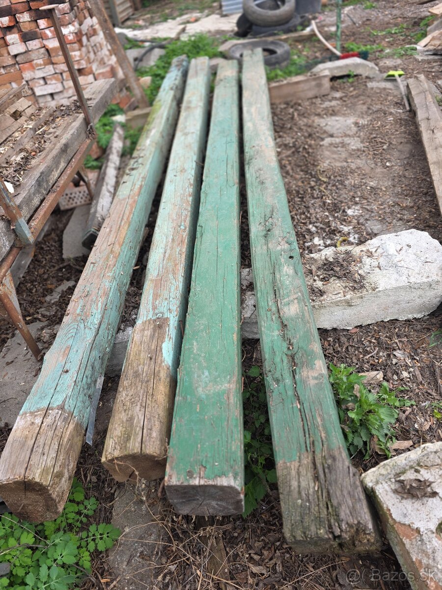 Stare hrady zo stropu