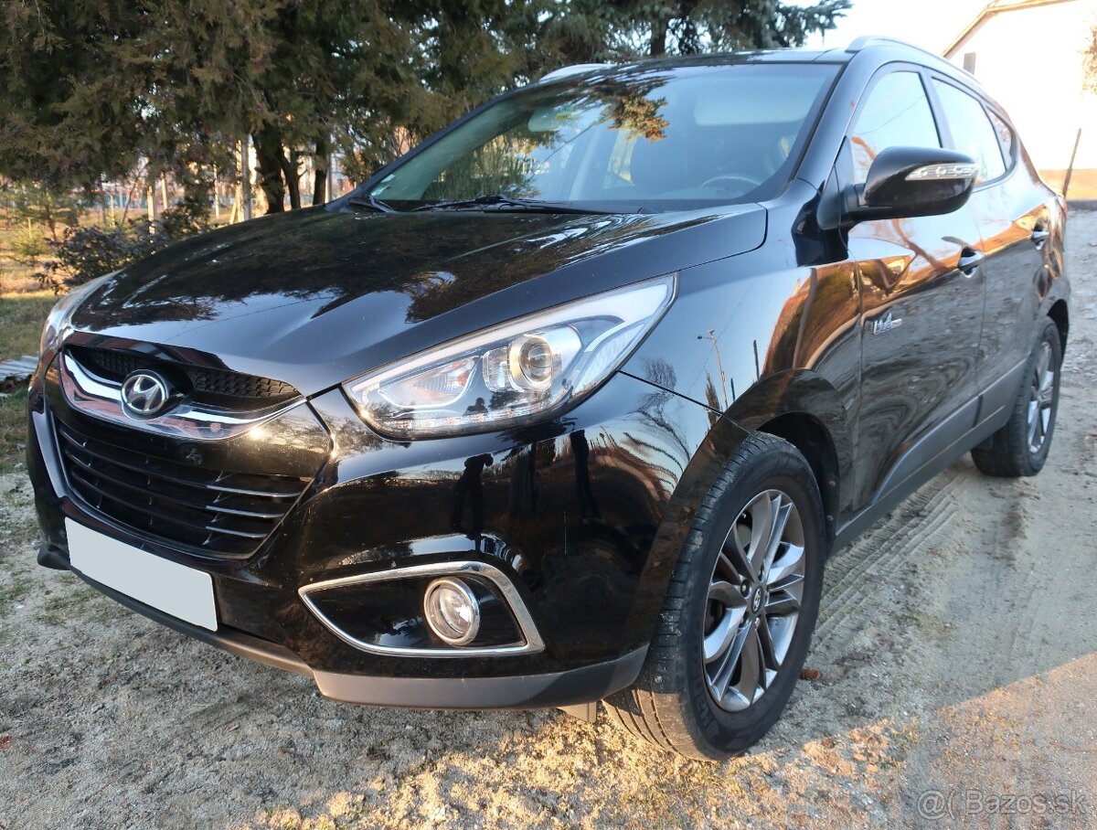 Hyundai ix35 (TUCSON II) 2,0CRDi 100kW (136k) r.2015, čierny