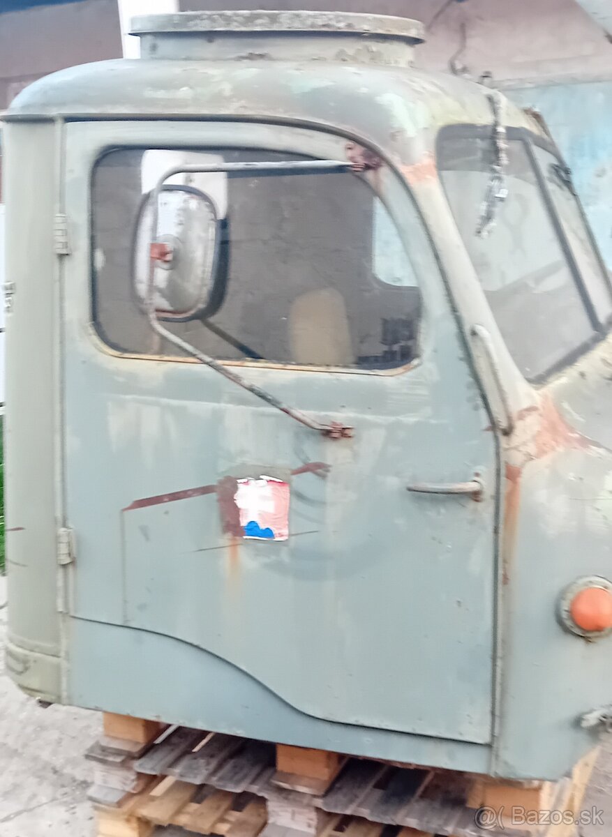 Predám kabínu V3S M2