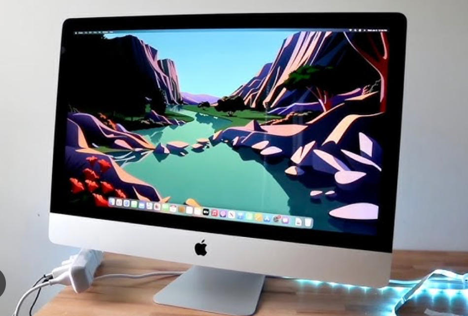 iMac 27" 5K / 6x3,1 GHz/ 32GB / 4GB grafika / 256 SSD / 202