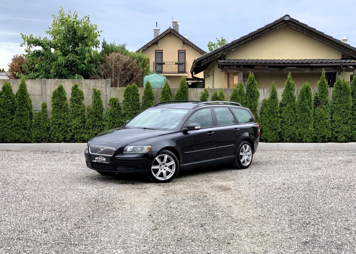 VOLVO V50 2.4 D5 MOMENTUM A/T SPORT